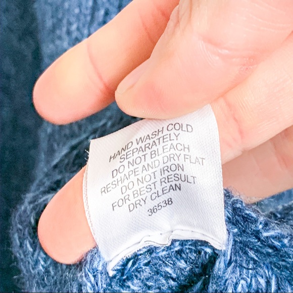 [SALE]  Romeo & Juliet couture knit zip up sweater - Picture 6 of 8